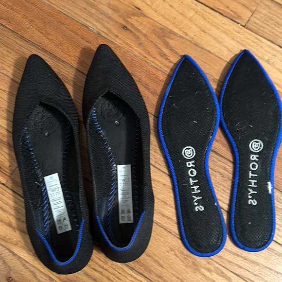 Rothy’s black pointed-toe flat size 7.5 - Picture 6 of 8
